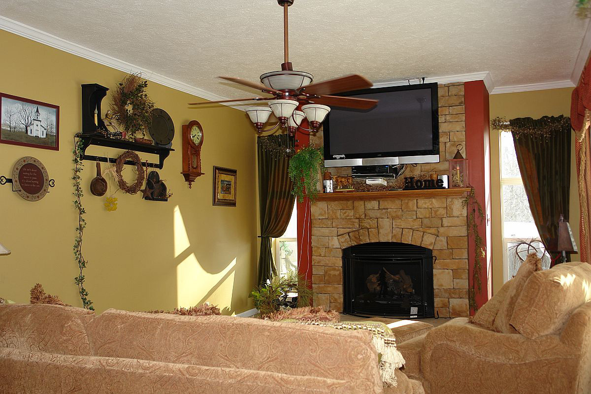 3369 Bradshaw Road Salem, VA 24153 - Photo 2 of 16 C:\fakepath\DSC09409