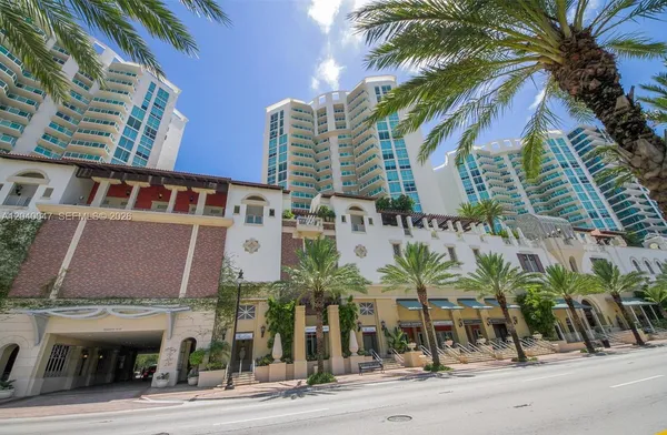 $4,900 | 200 Sunny Isles Boulevard, Unit 21801, Sunny Isles Beach, FL 33160