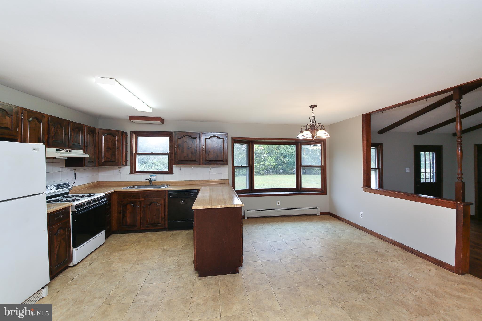 676 Swamp Road Furlong, PA 18925 - Photo 5 of 24 Gallery Image 5