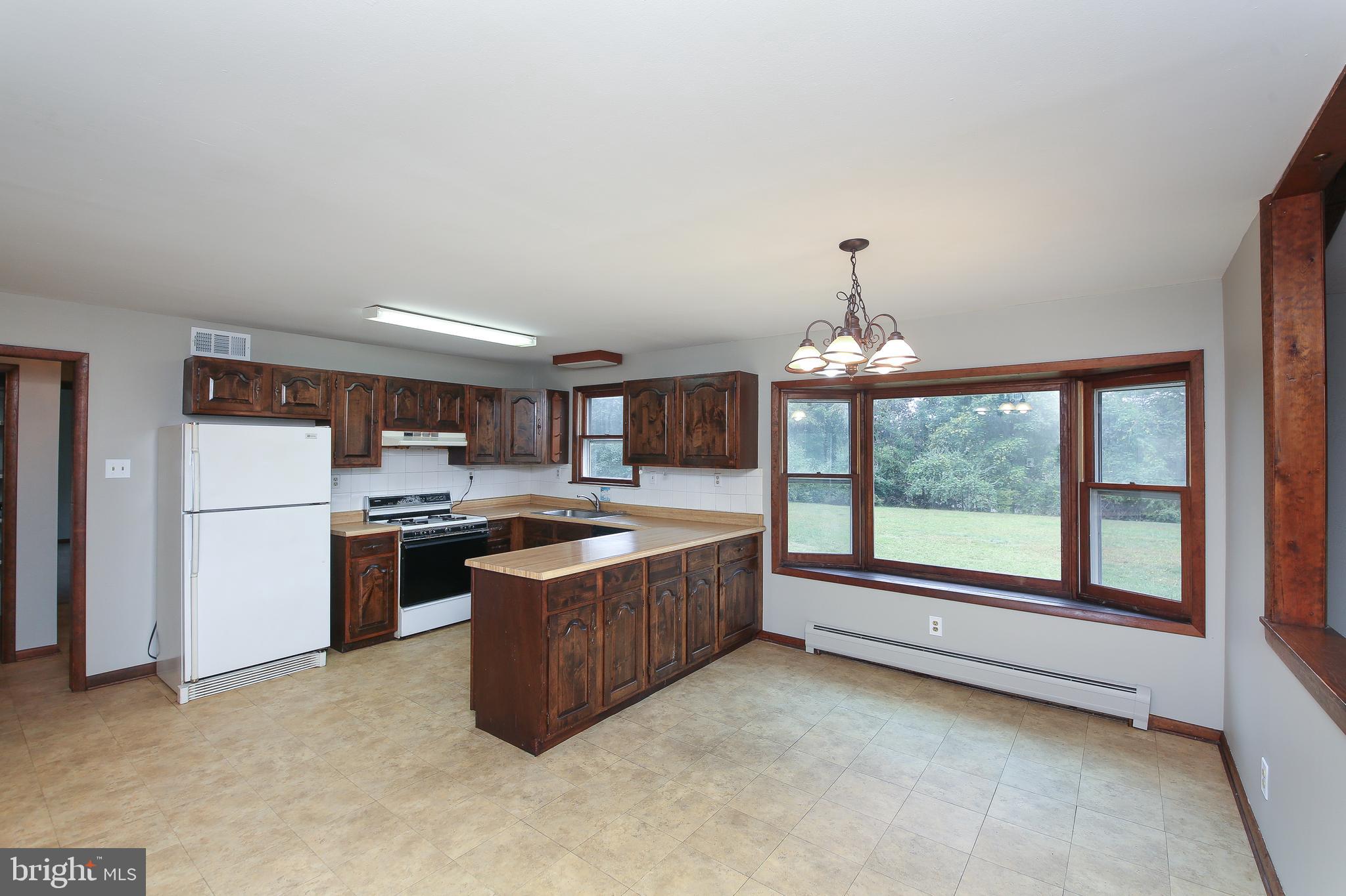 676 Swamp Road Furlong, PA 18925 - Photo 6 of 24 Gallery Image 6