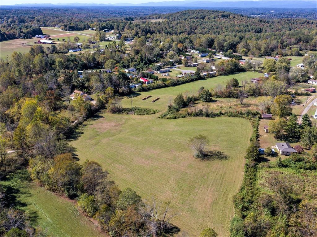 3081 Clarks Chapel Road Lenoir, NC 28645 - Photo 8 of 45