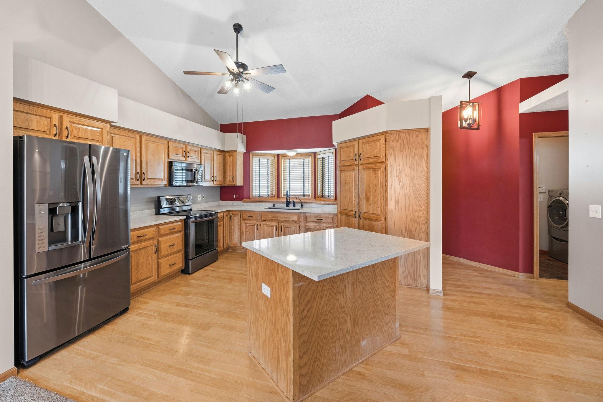 12568 Drake Street Northwest Coon Rapids, MN 55448 - Photo 5 of 28