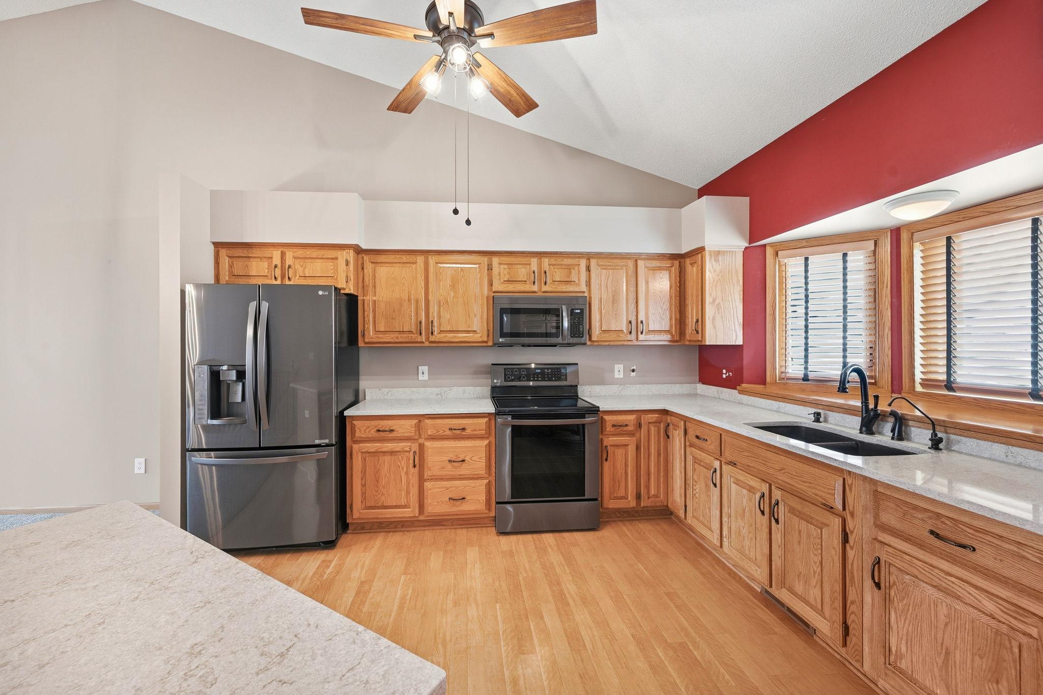 12568 Drake Street Northwest Coon Rapids, MN 55448 - Photo 6 of 28