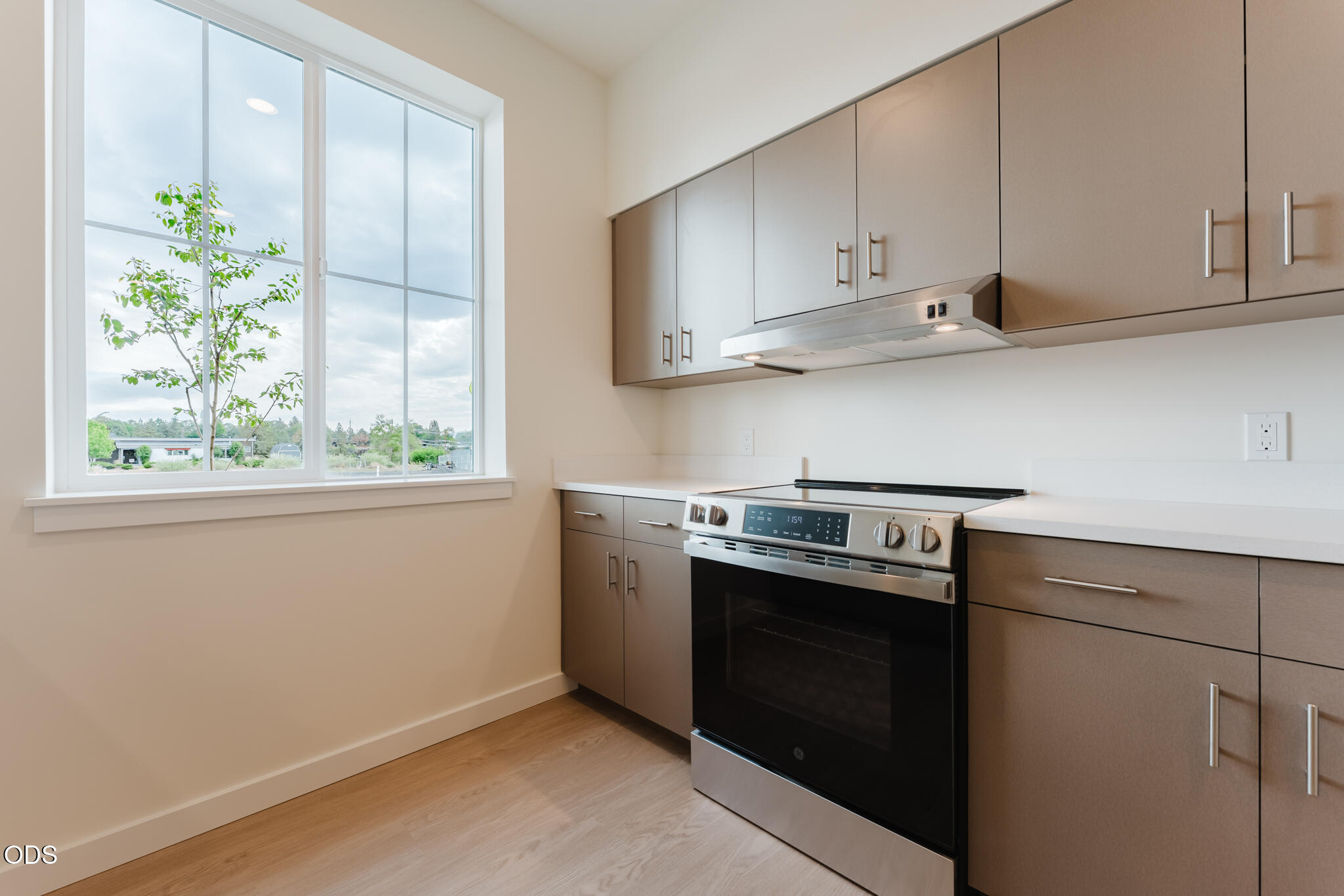 189 Northwest 17th Street, Unit 100 Redmond, OR 97756 - Photo 6 of 21