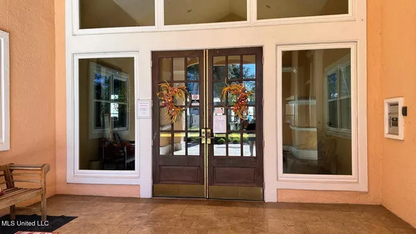 $269,000 | 2252 Beach Drive, Unit 701, Gulfport, MS 39507