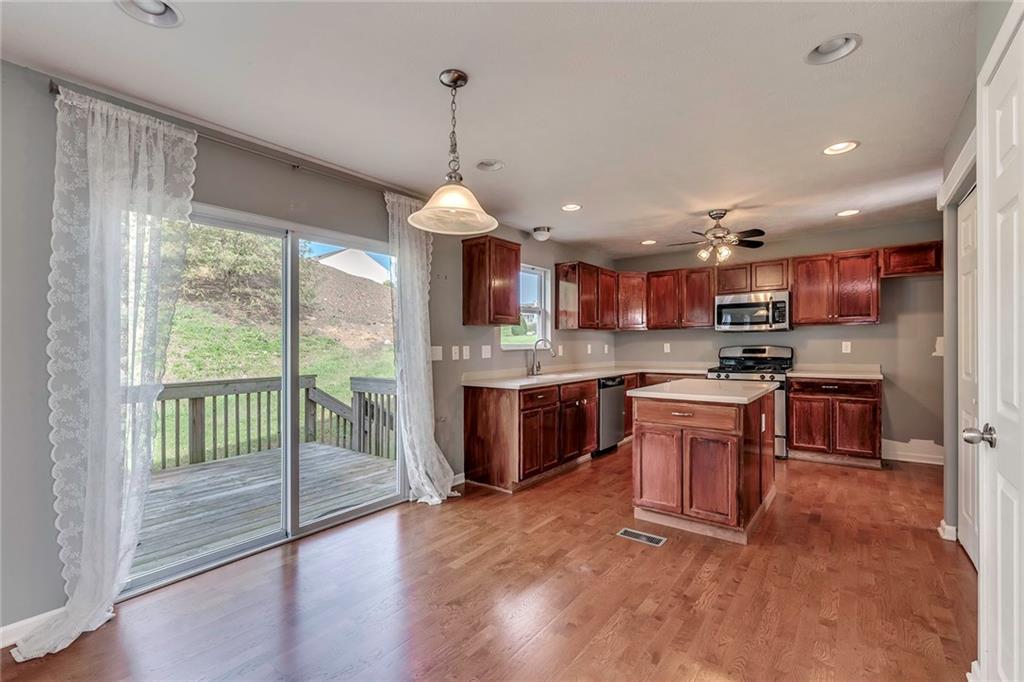 114 Walnut Drive McKees Rocks, PA 15136 - Photo 8 of 25 Gallery Image 8