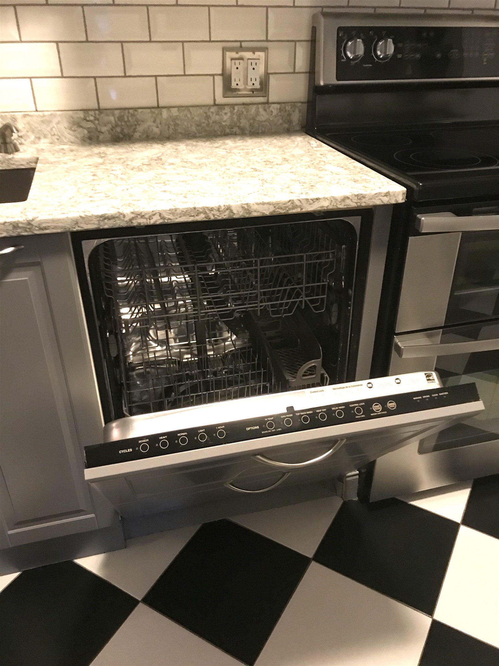 13 Strawberry Bank Road, Unit 18 Nashua, NH 03062 - Photo 9 of 26