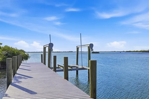 $2,395,000 | 1910 Oregon Trail, Englewood, FL 34224