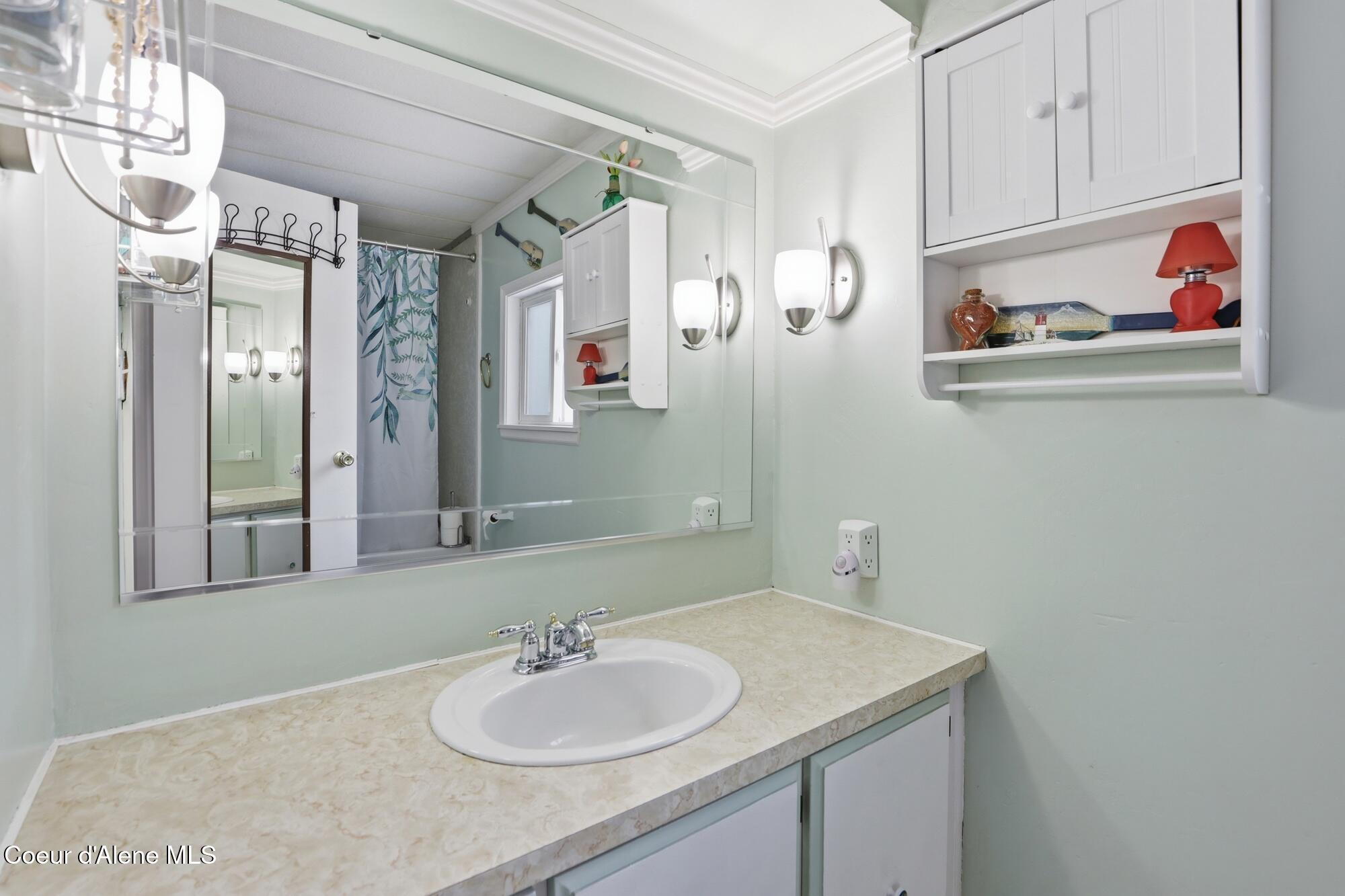 8901 North Starr Loop Hayden, ID 83835 - Photo 18 of 34 Master bathroom