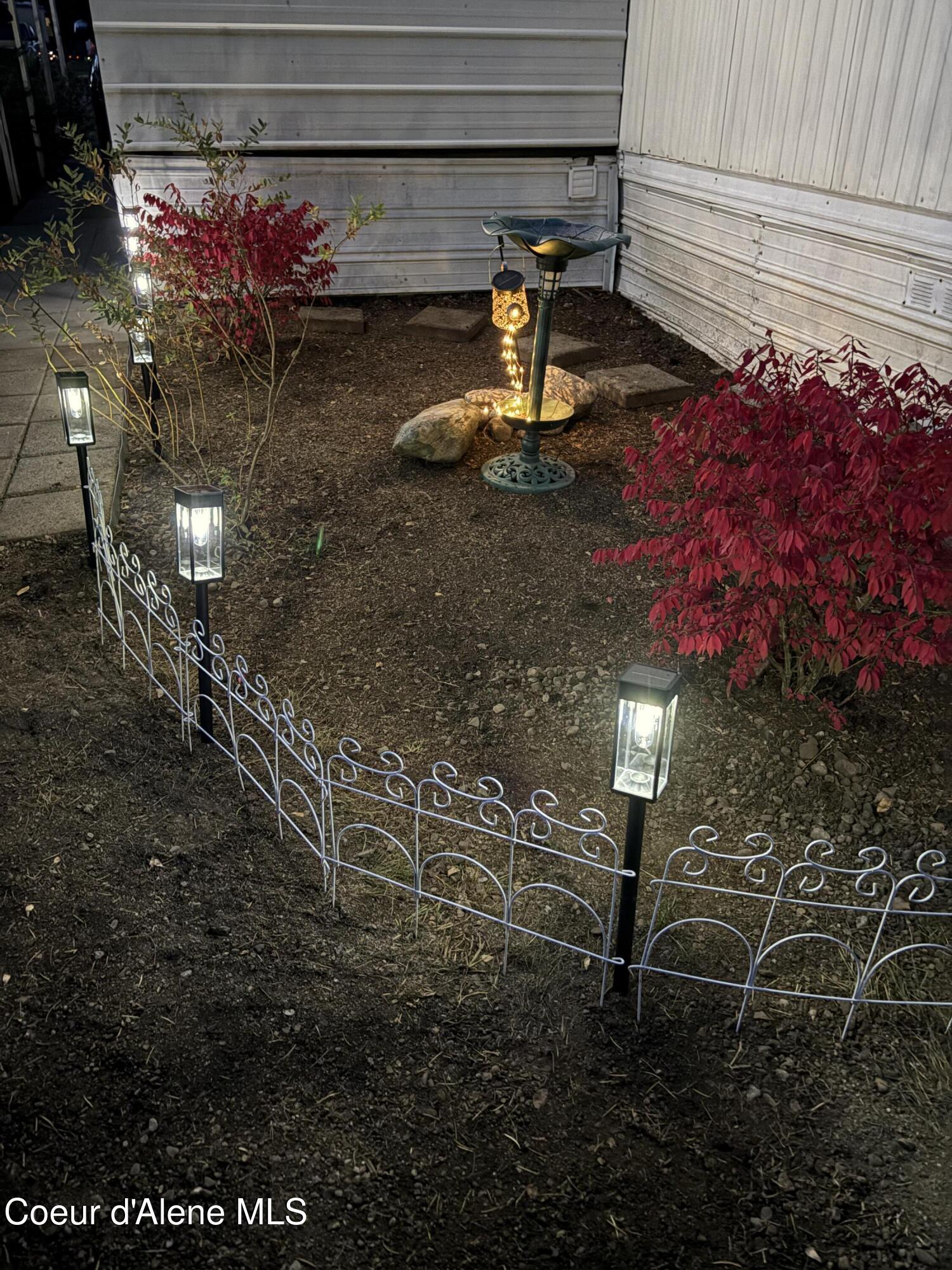 8901 North Starr Loop Hayden, ID 83835 - Photo 27 of 34 Landscaping with lights