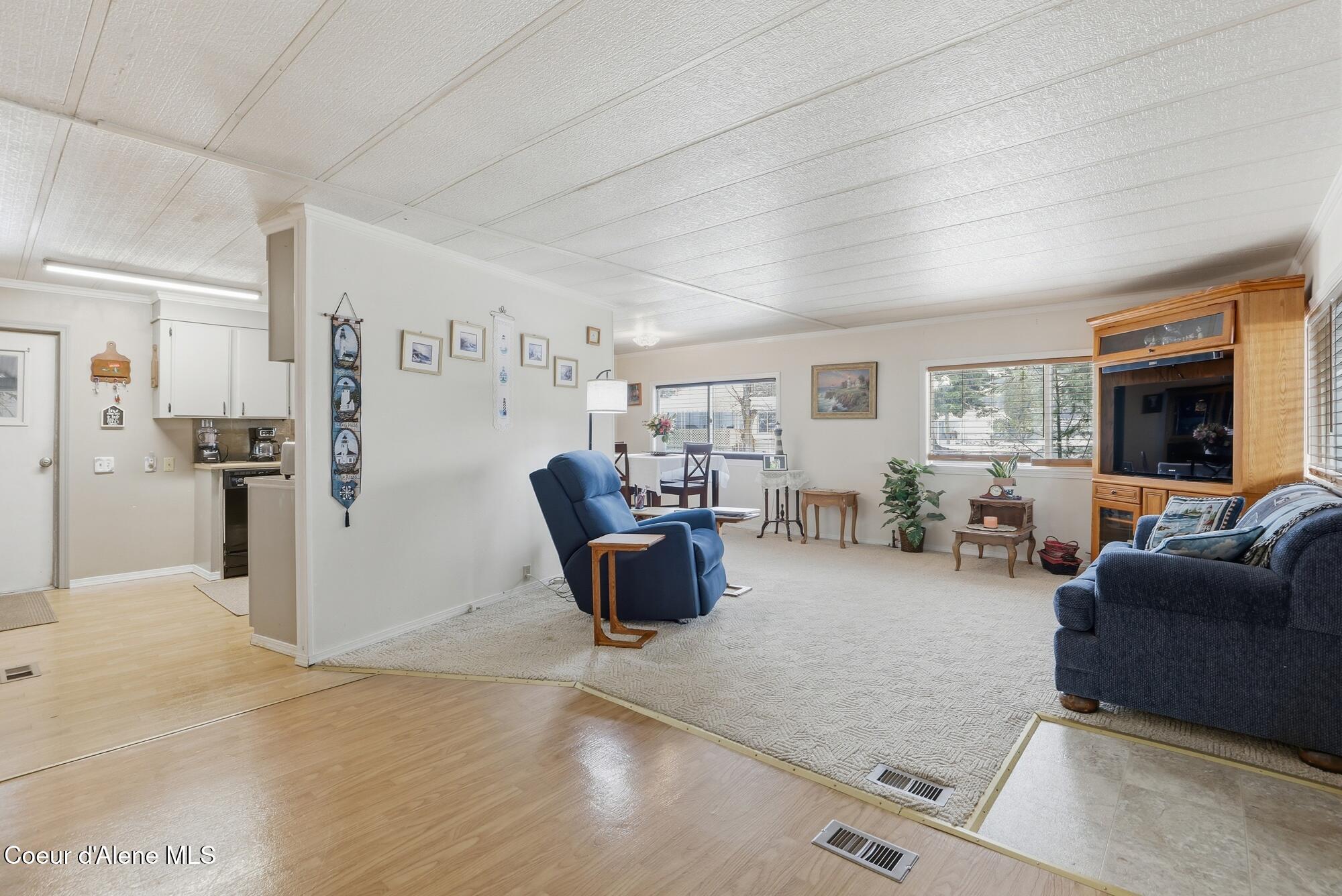 8901 North Starr Loop Hayden, ID 83835 - Photo 6 of 34 Entry to living room