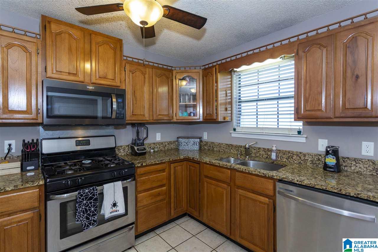 1350 Suncrest Road Bessemer, AL 35020 - Photo 17 of 32