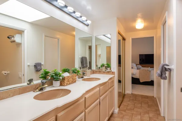 $7,995 | 7975 Caminito Del Cid, La Jolla, CA 92037