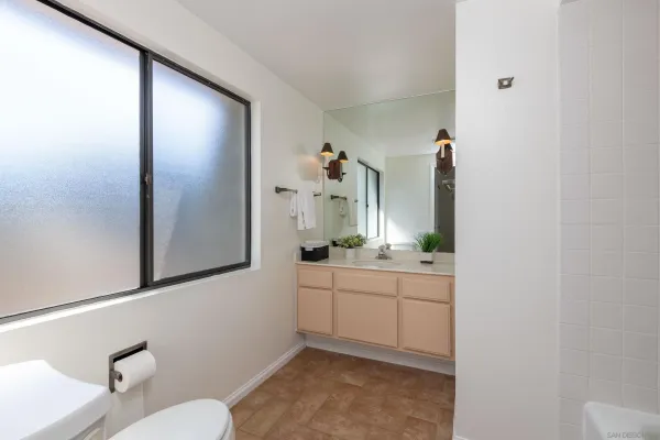 $7,995 | 7975 Caminito Del Cid, La Jolla, CA 92037