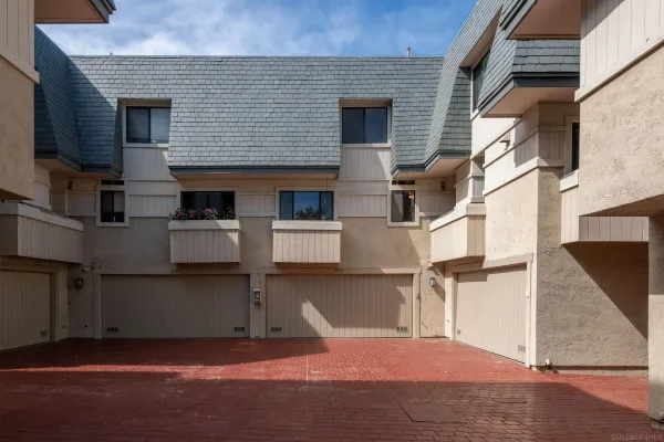 $7,995 | 7975 Caminito Del Cid, La Jolla, CA 92037