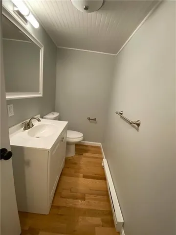 $3,400 | 32 Middleton Avenue, Unit E, Newport, RI 02840