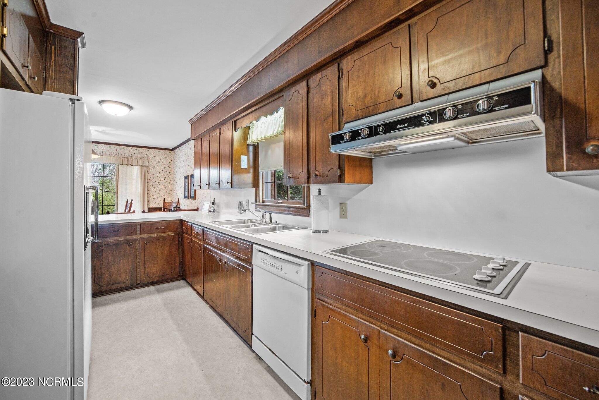 2203 Riley Road Kinston, NC 28504 - Photo 31 of 51 33-web-or-mls-DSC_4129