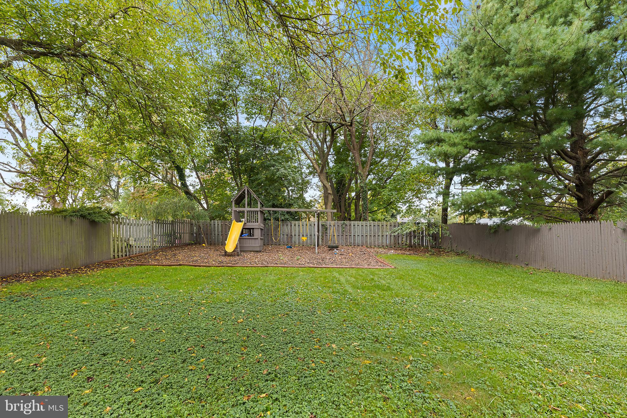 854 Church Road Springfield, PA 19064 - Photo 26 of 33 Spacious back yard