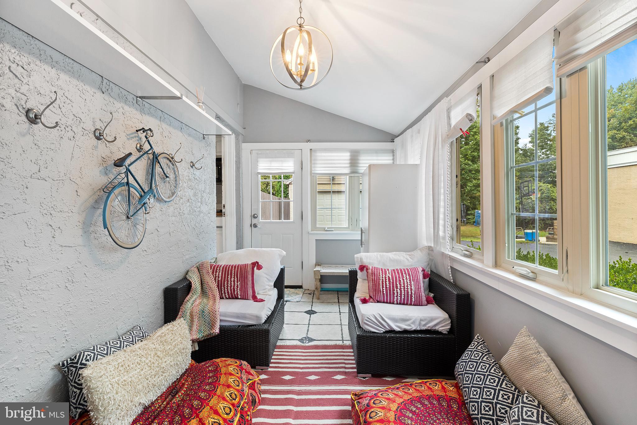 854 Church Road Springfield, PA 19064 - Photo 10 of 33 Enclosed sun room/mudroom off the kitchen