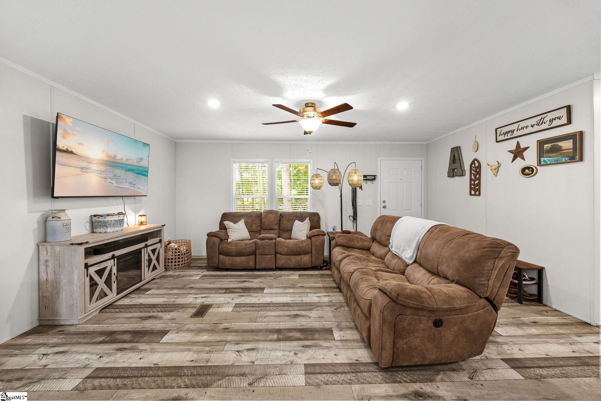 1059 Arnold Road Anderson, SC 29625 - Photo 3 of 28