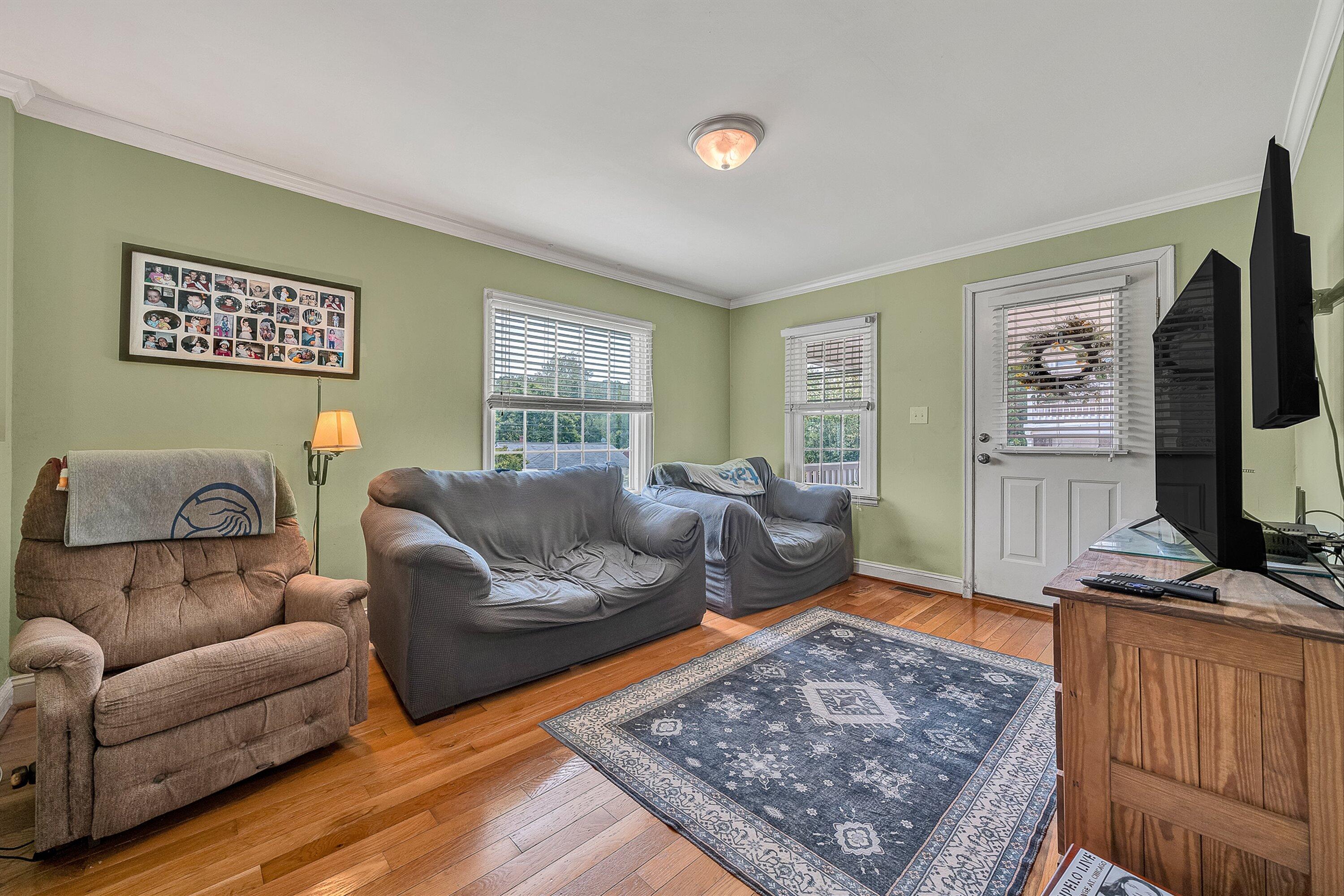 725 Windsor Avenue Southwest Roanoke, VA 24015 - Photo 4 of 21 04-VM-07020