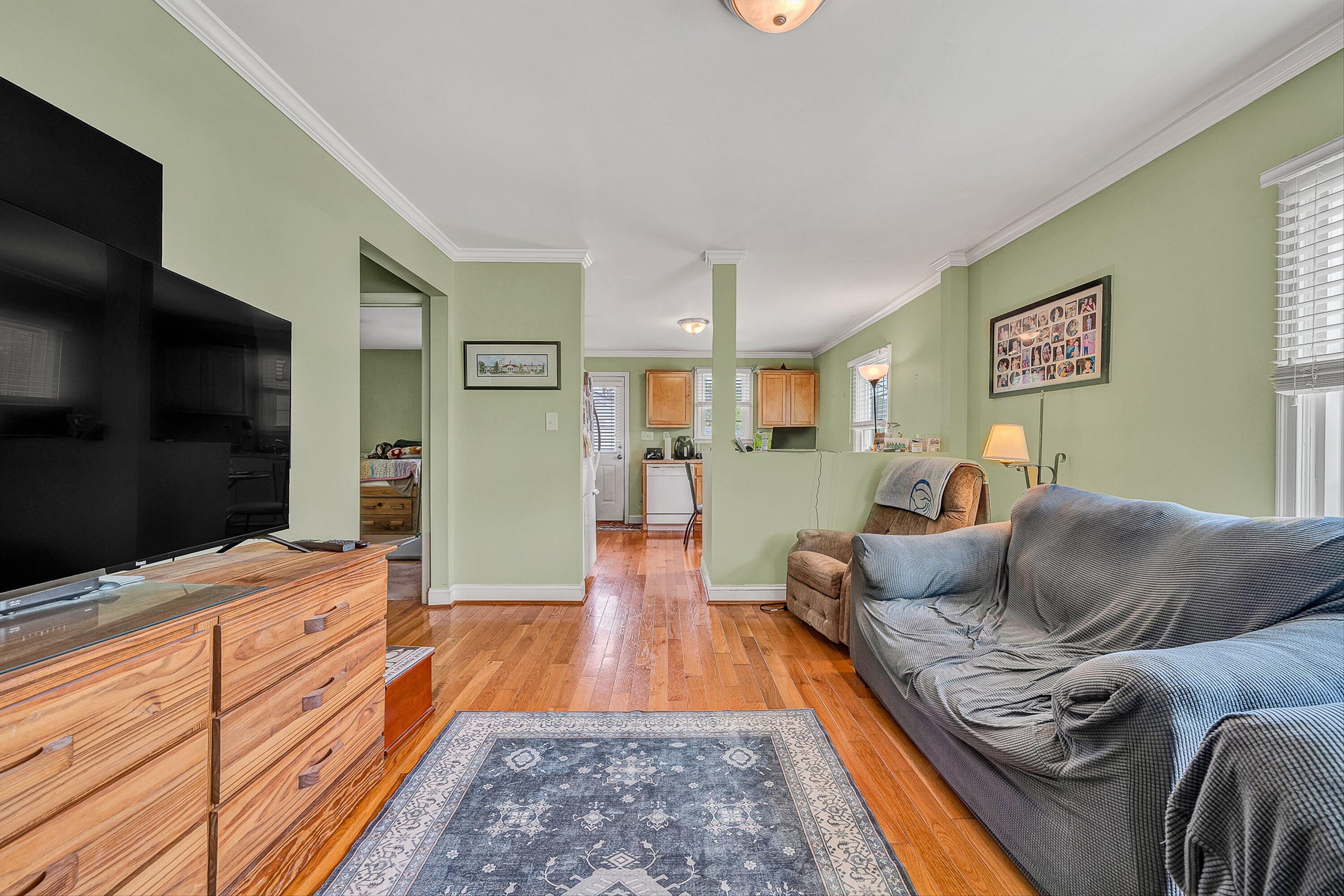 725 Windsor Avenue Southwest Roanoke, VA 24015 - Photo 6 of 21 06-VM-07047