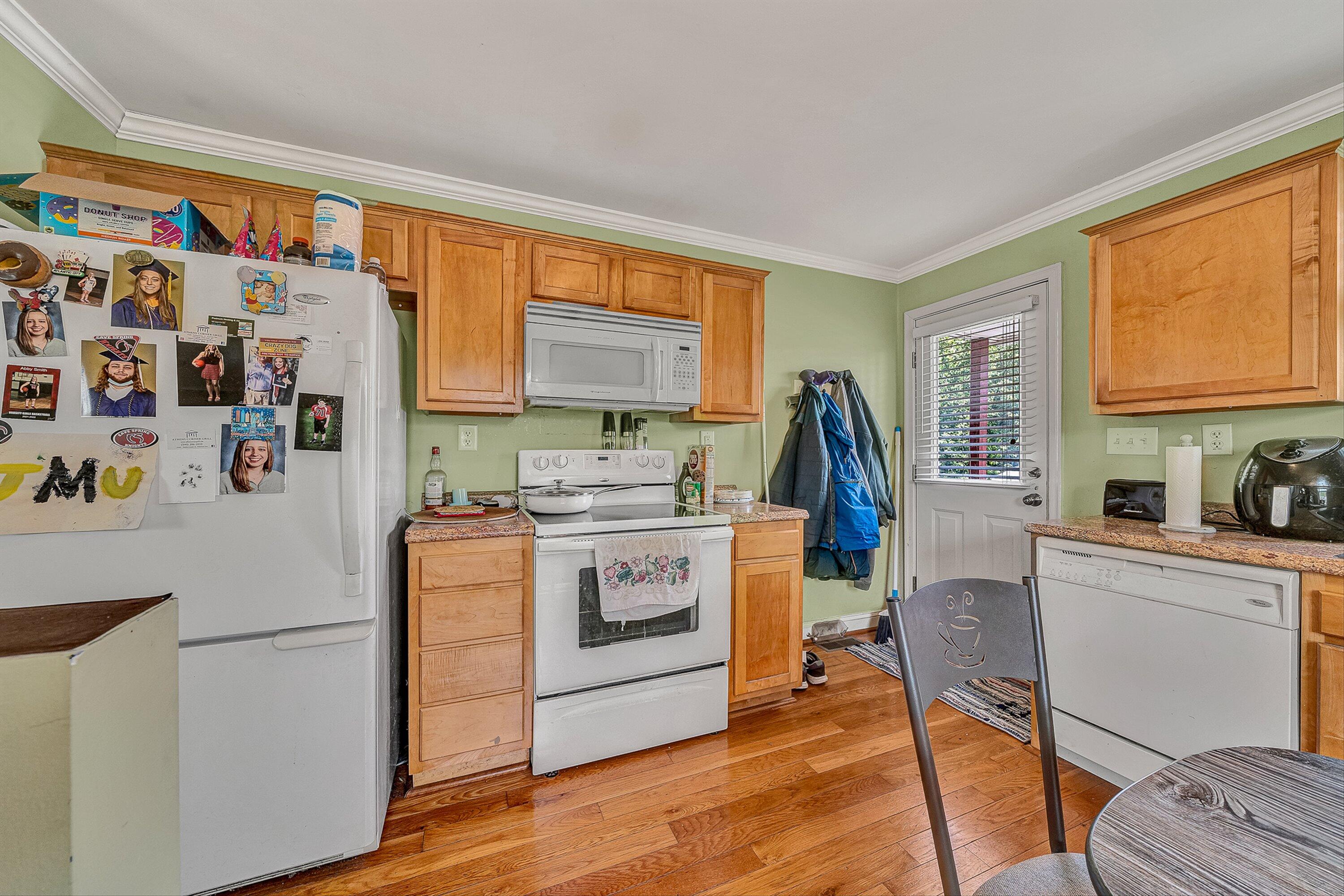 725 Windsor Avenue Southwest Roanoke, VA 24015 - Photo 8 of 21 08-VM-07056