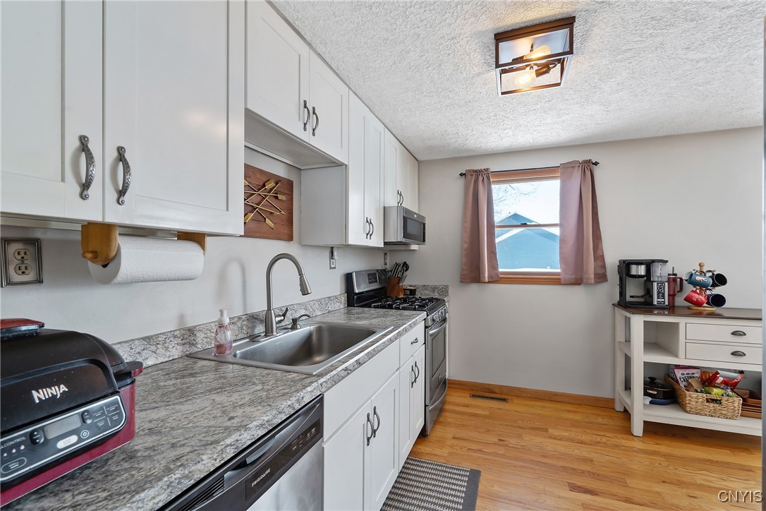 8500 Bayridge Road Cicero, NY 13039 - Photo 14 of 43