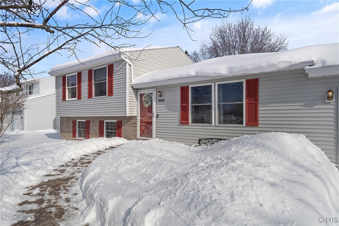 8500 Bayridge Road Cicero, NY 13039 - Photo 2 of 43