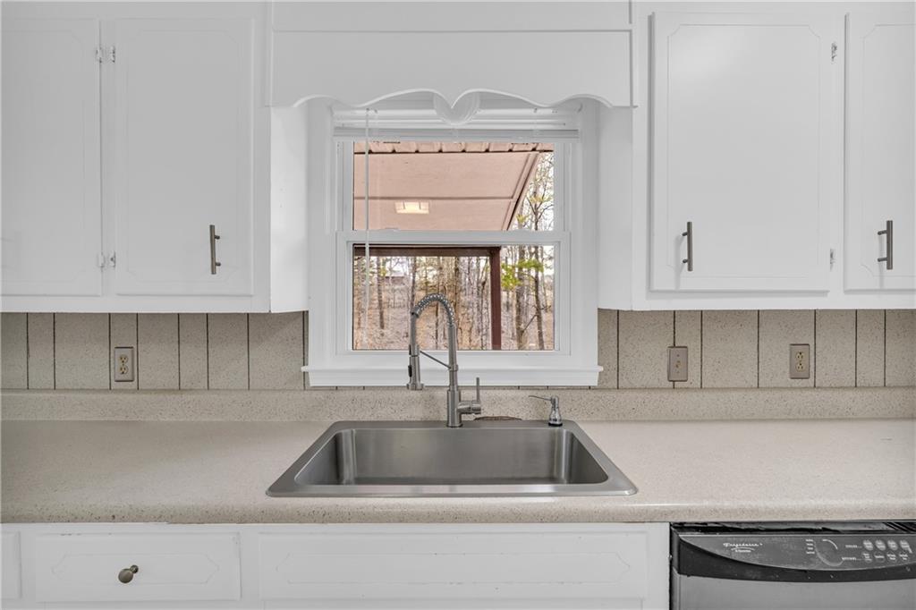 32 Cox Road Southeast Cartersville, GA 30121 - Photo 15 of 60