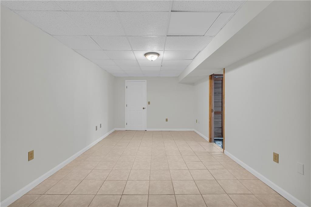 32 Cox Road Southeast Cartersville, GA 30121 - Photo 36 of 60 a view of an empty room