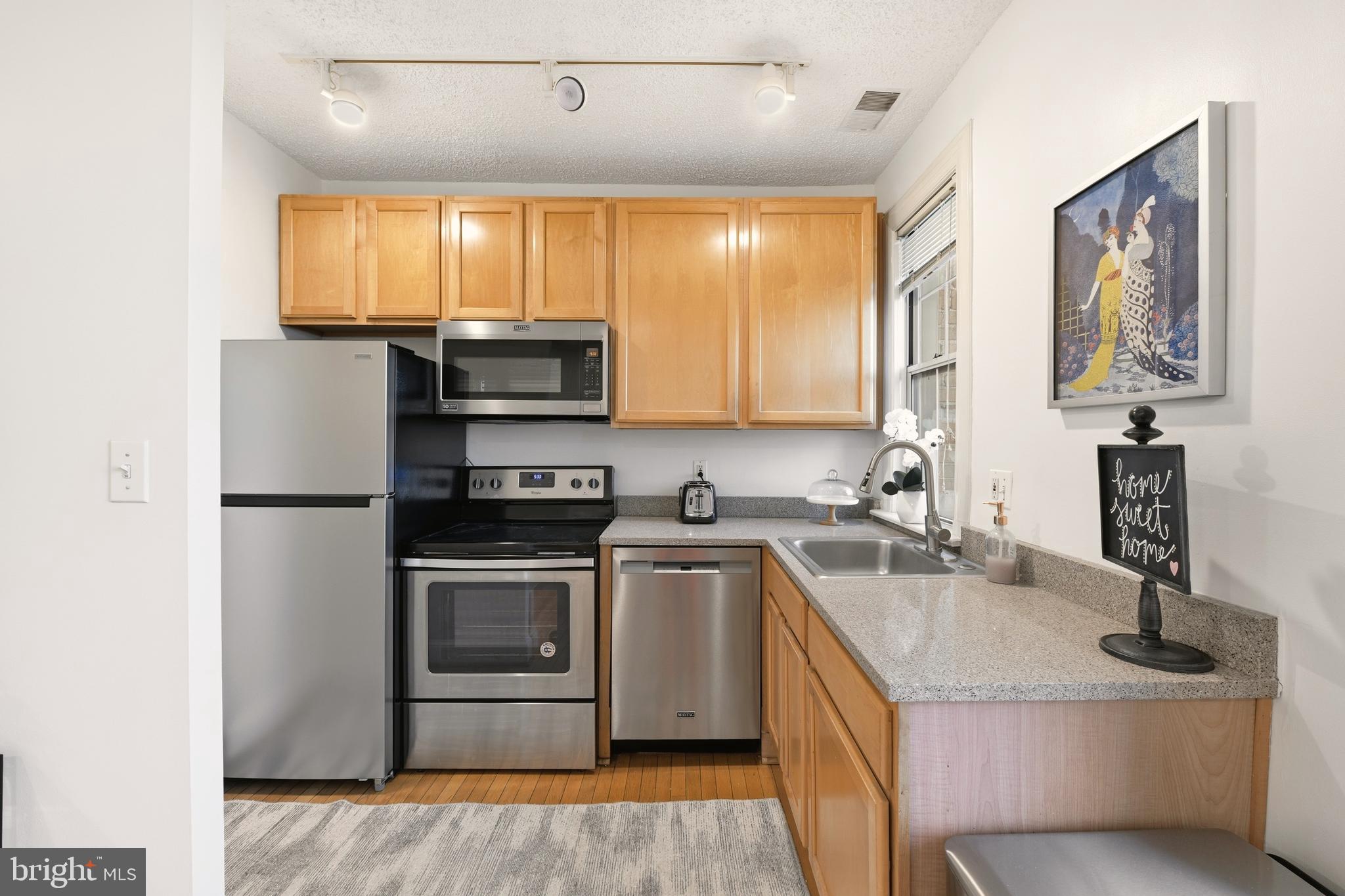 1401 Columbia Road Northwest, Unit 414 Washington, DC 20009 - Photo 13 of 39