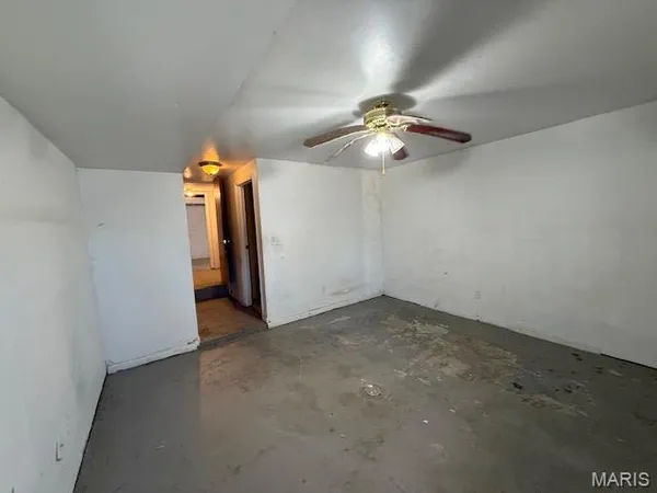 $169,900 | 11915 Old Halls Ferry Road, Florissant, MO 63033