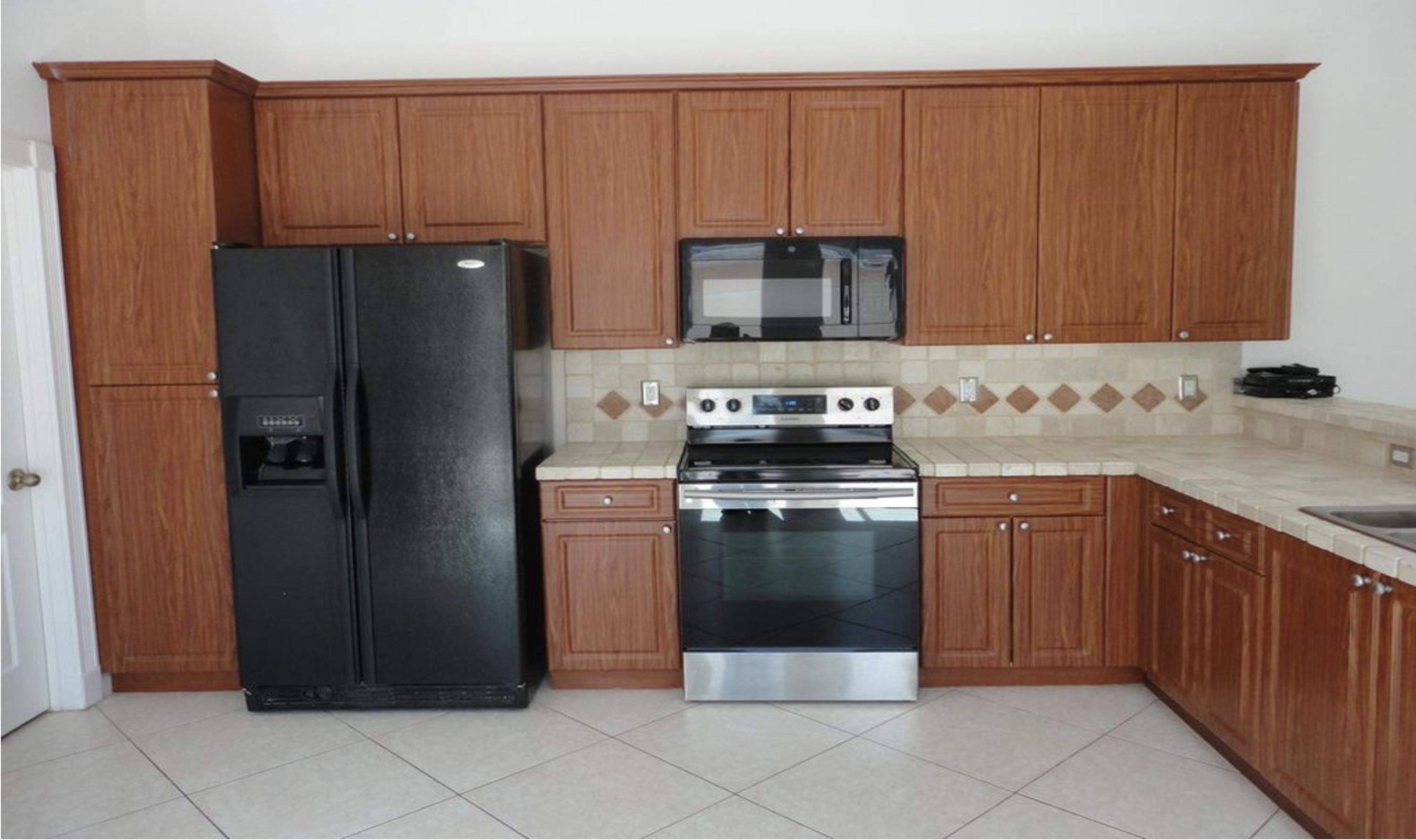 4075 Northwest 58th Street, Unit 1 Boca Raton, FL 33496 - Photo 6 of 27 Kitchen