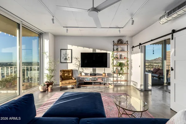 $399,000 | 207 West Clarendon Avenue, Unit 21C, Phoenix, AZ 85013