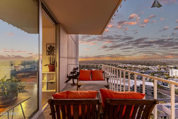 $399,000 | 207 West Clarendon Avenue, Unit 21C, Phoenix, AZ 85013