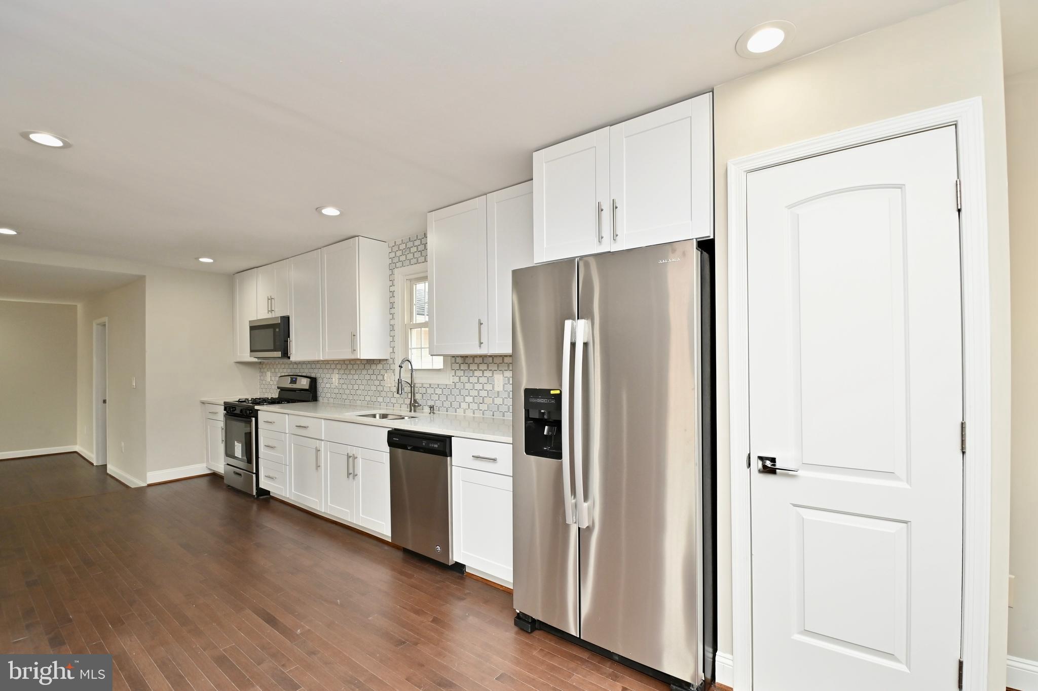 6418 Darwin Road Laurel, MD 20707 - Photo 7 of 39