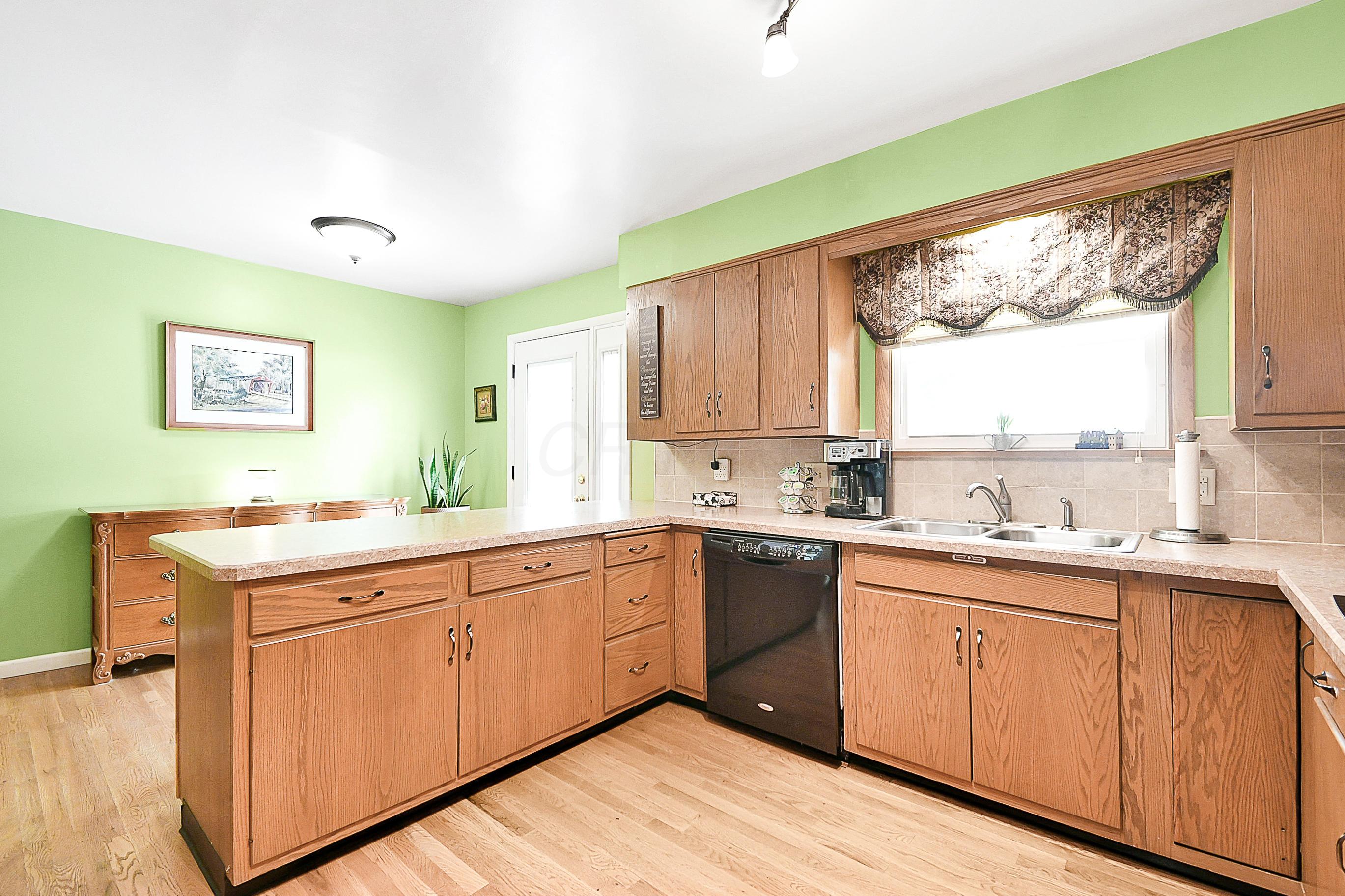 5873 Whitman Road Columbus, OH 43213 - Photo 28 of 52 Gallery Image 28