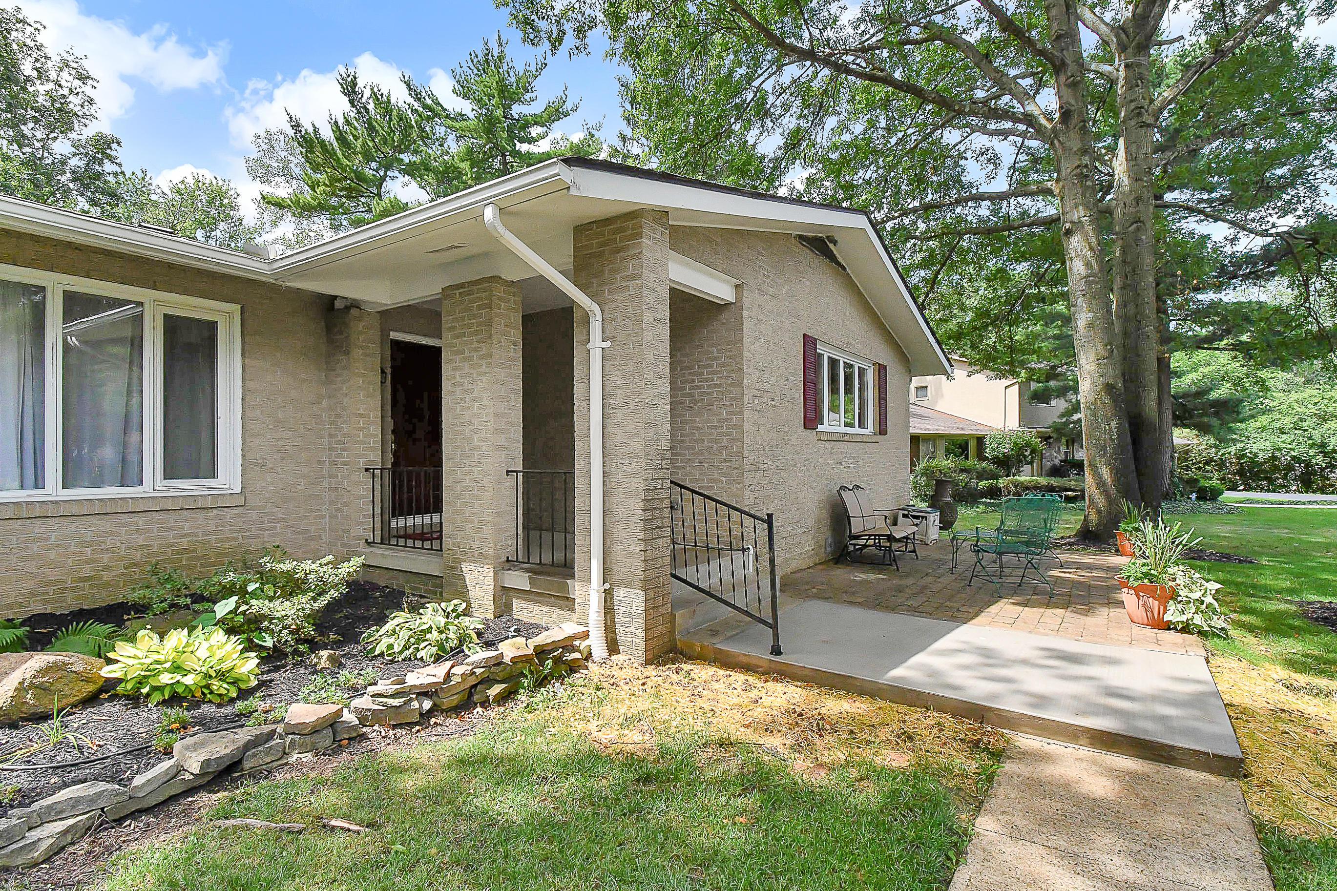 5873 Whitman Road Columbus, OH 43213 - Photo 3 of 52 Gallery Image 3