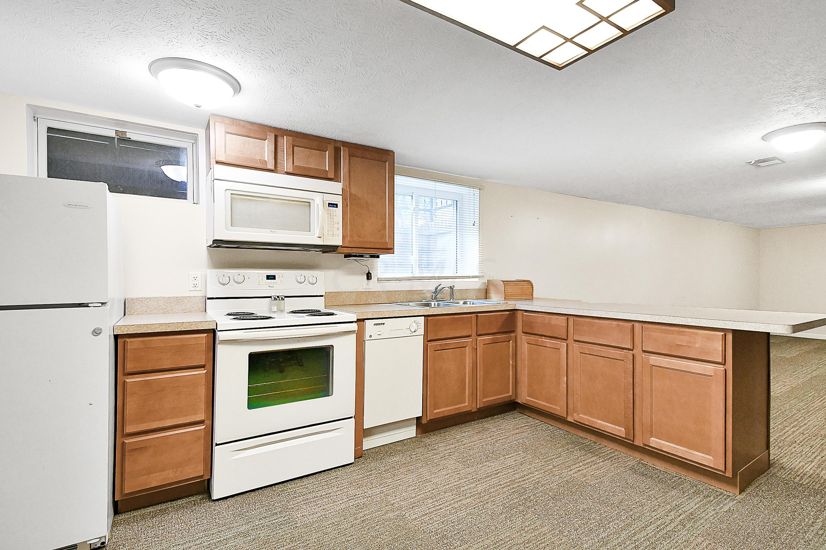 5873 Whitman Road Columbus, OH 43213 - Photo 34 of 52 Gallery Image 34