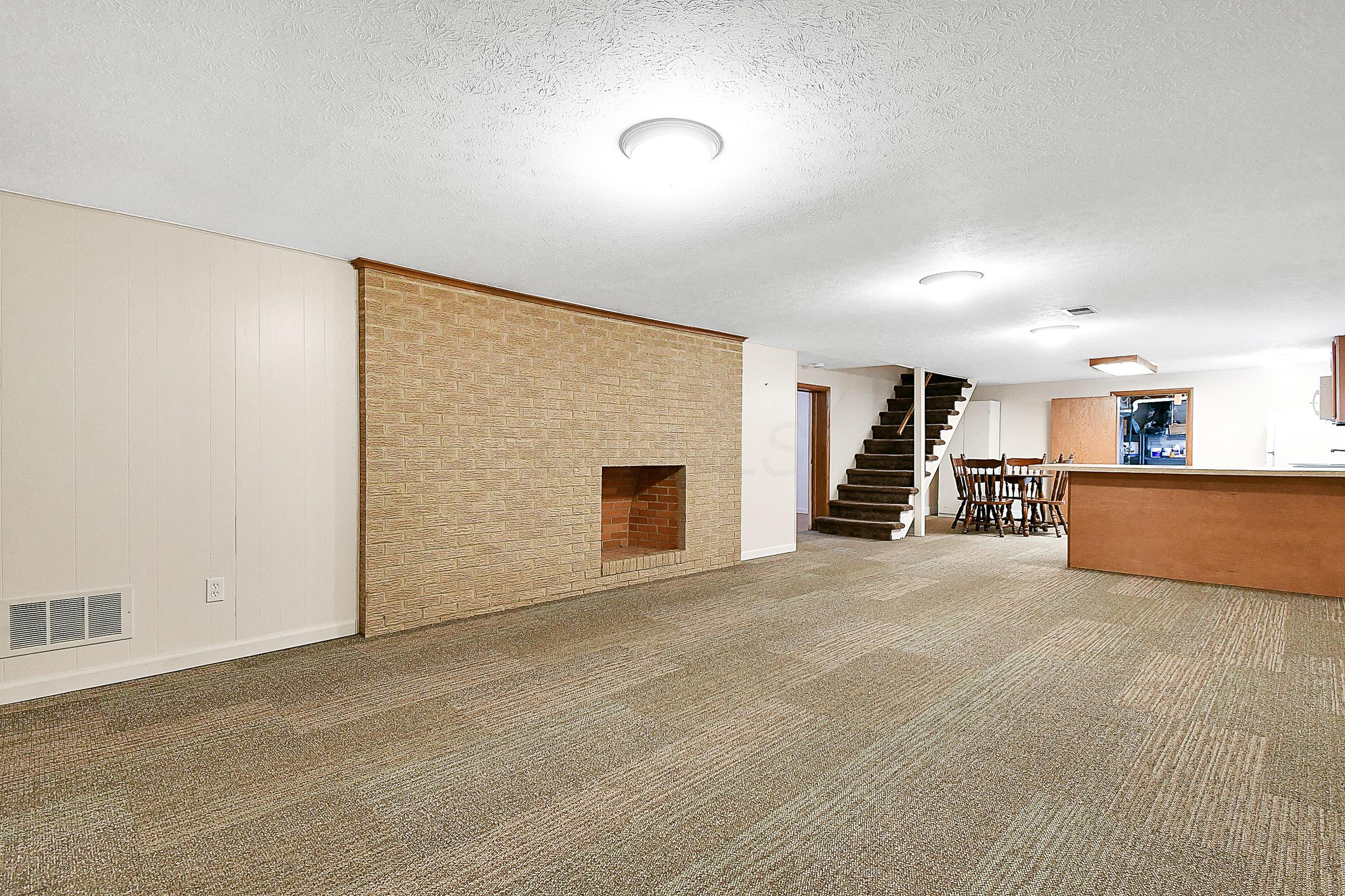 5873 Whitman Road Columbus, OH 43213 - Photo 36 of 52 Gallery Image 36