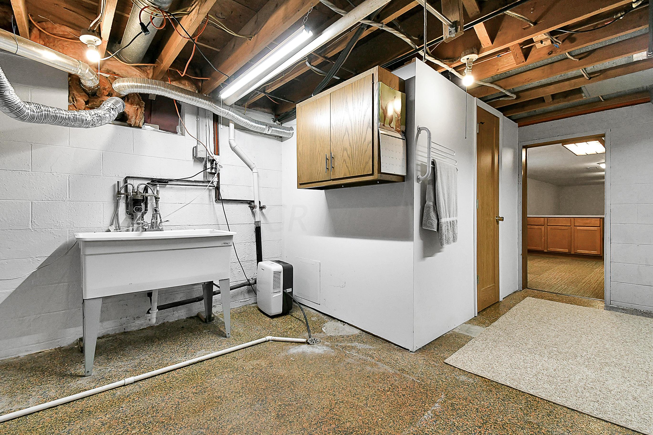 5873 Whitman Road Columbus, OH 43213 - Photo 40 of 52 Gallery Image 40