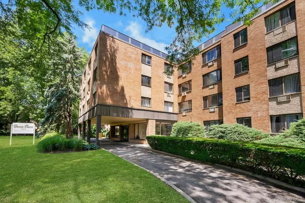 $239,000 | 1101 Midland Avenue, Unit 411, Bronxville, NY 10708