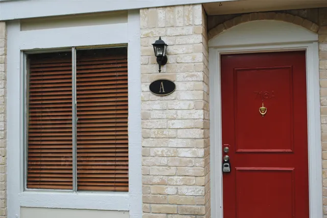 $1,350 | 716 Memorial Mews Street, Unit A, Houston, TX 77079