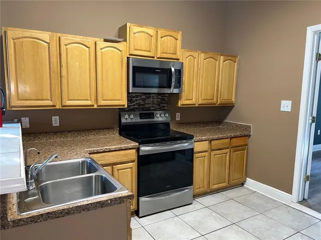 $1,400 | 2633 Iberville Street, New Orleans, LA 70119