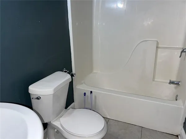 $1,400 | 2633 Iberville Street, New Orleans, LA 70119