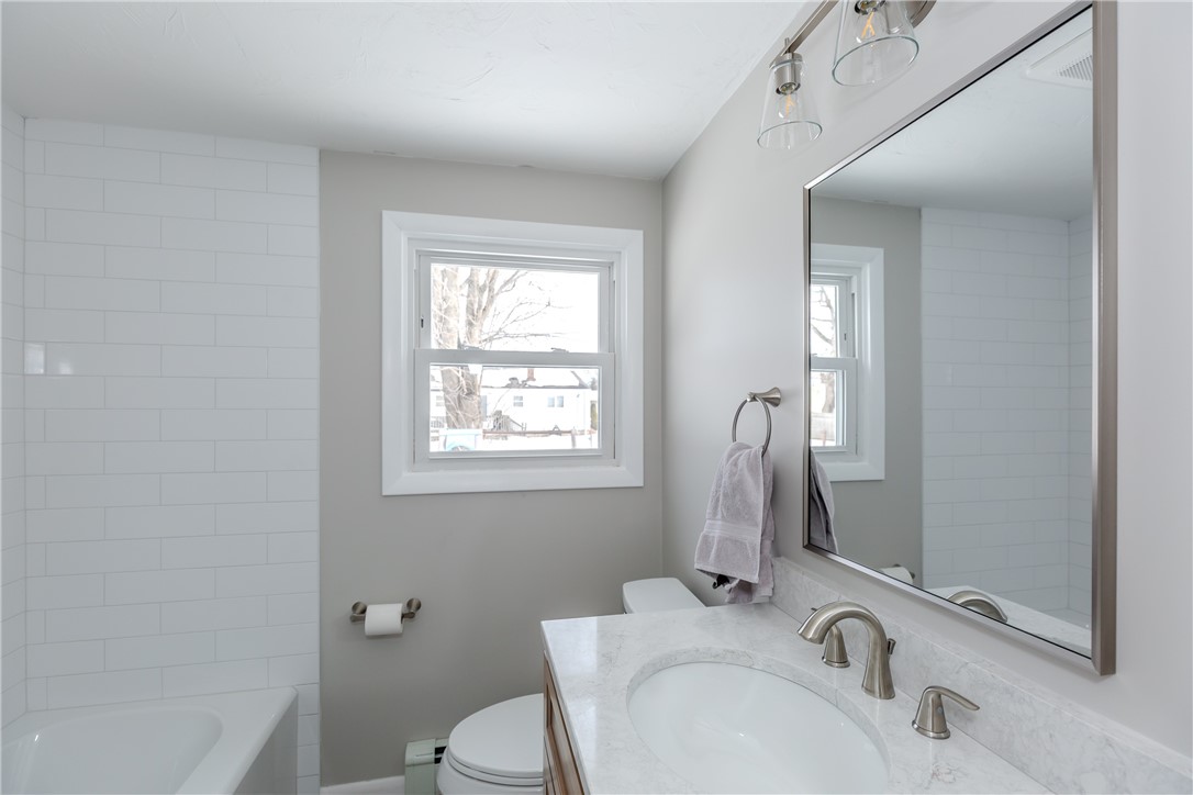 266 Vineyard Road Warwick, RI 02889 - Photo 13 of 31