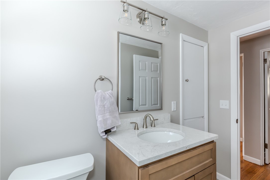 266 Vineyard Road Warwick, RI 02889 - Photo 15 of 31