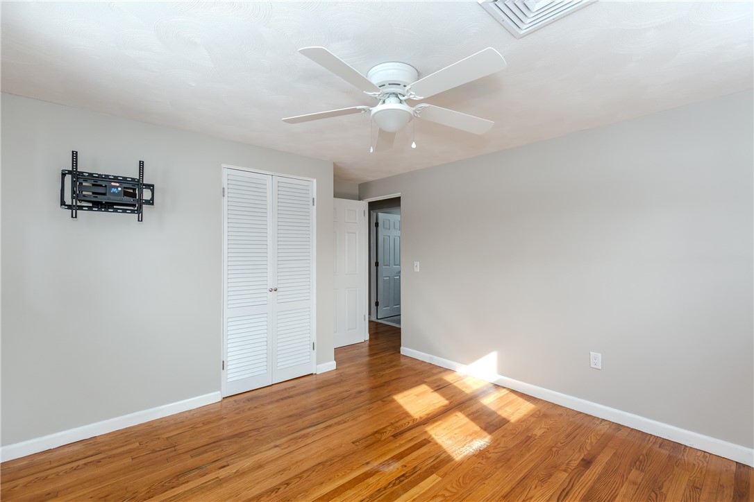 266 Vineyard Road Warwick, RI 02889 - Photo 21 of 31