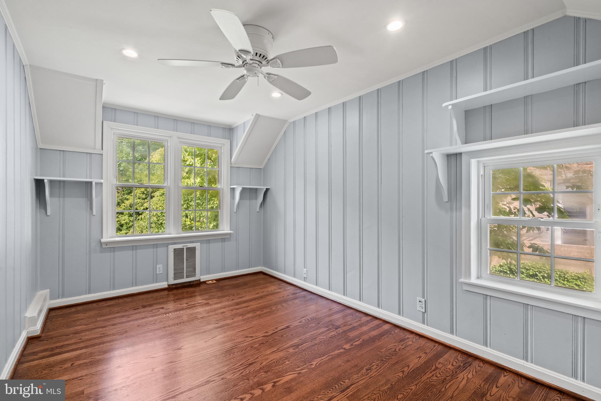 10208 Edgewood Avenue Silver Spring, MD 20901 - Photo 23 of 40 Bedroom 3